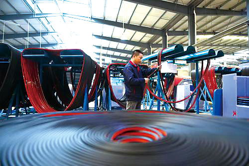 河北省清河縣加快汽配產(chǎn)業(yè)轉(zhuǎn)型升級(jí),汽配產(chǎn)品出口100多個(gè)國(guó)家和地區(qū)